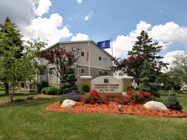 Township Square Apartments in Saginaw Township Square Apartments in Saginaw